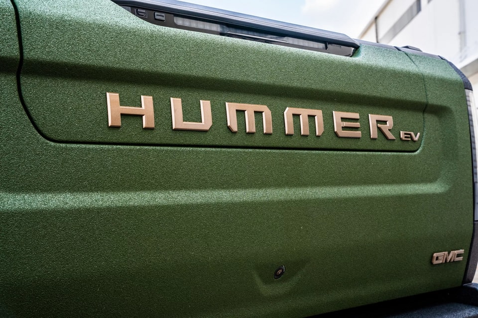 gmc hummer ev do than vo bang chat lieu dac biet hinh 3