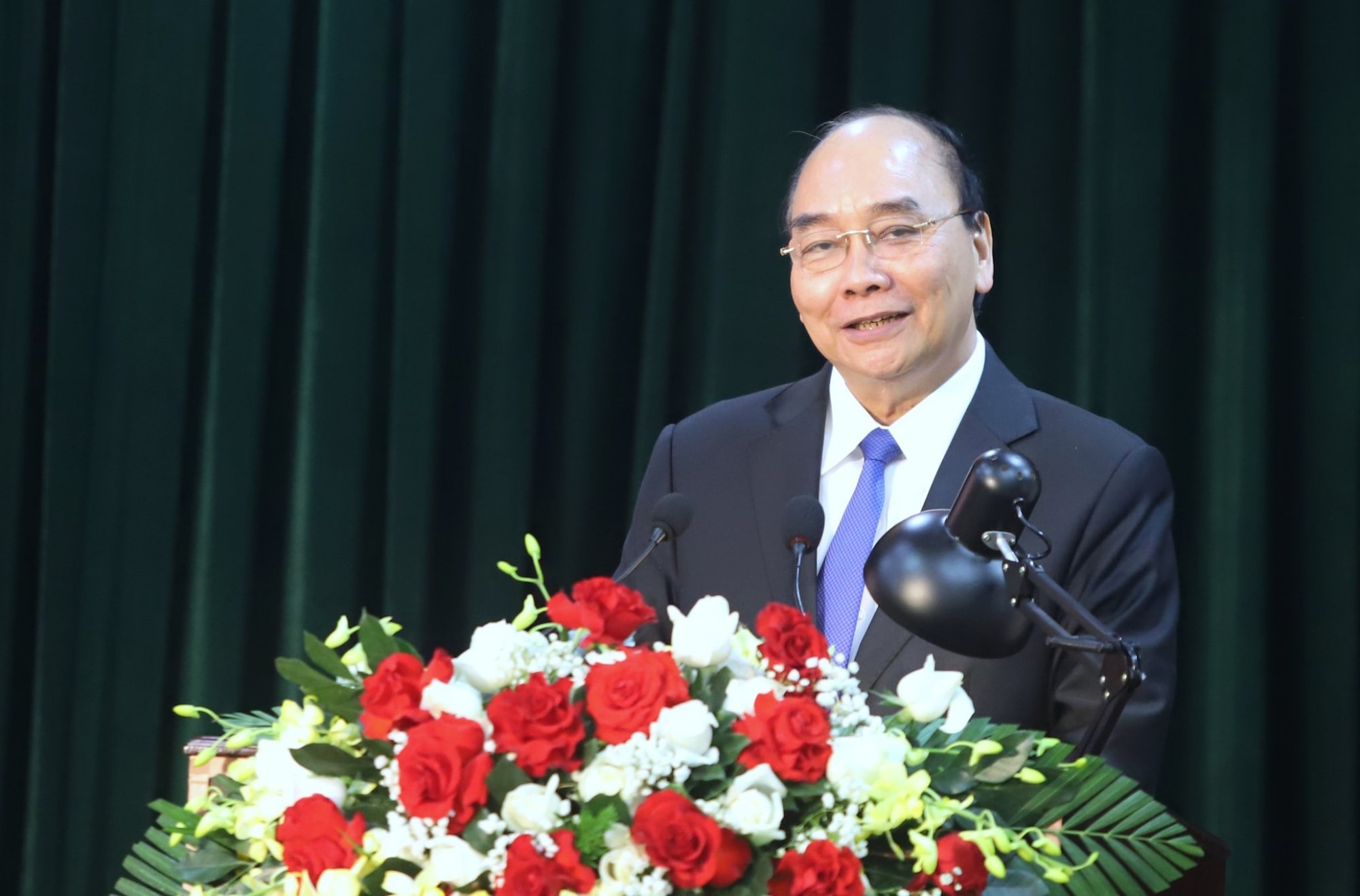 chu tich nuoc gap mat nguyen lanh dao cap cao khu vuc mien trung tay nguyen hinh 1