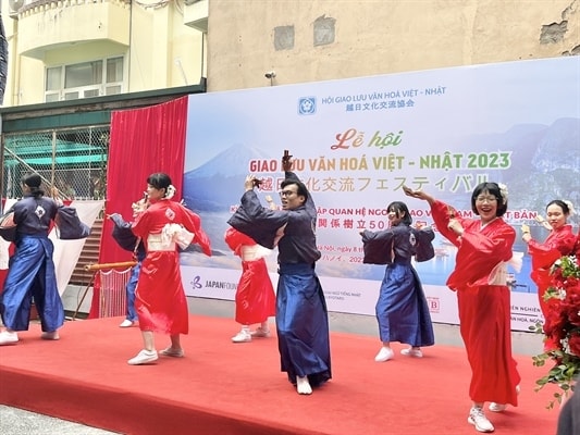 tung bung le hoi giao luu van hoa viet nhat nam 2023 hinh 1