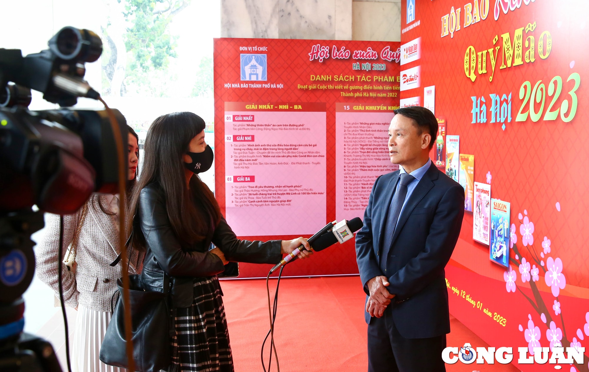 khai mac hoi bao xuan quy mao ha noi 2023 mon an tinh than khong the thieu hinh 2