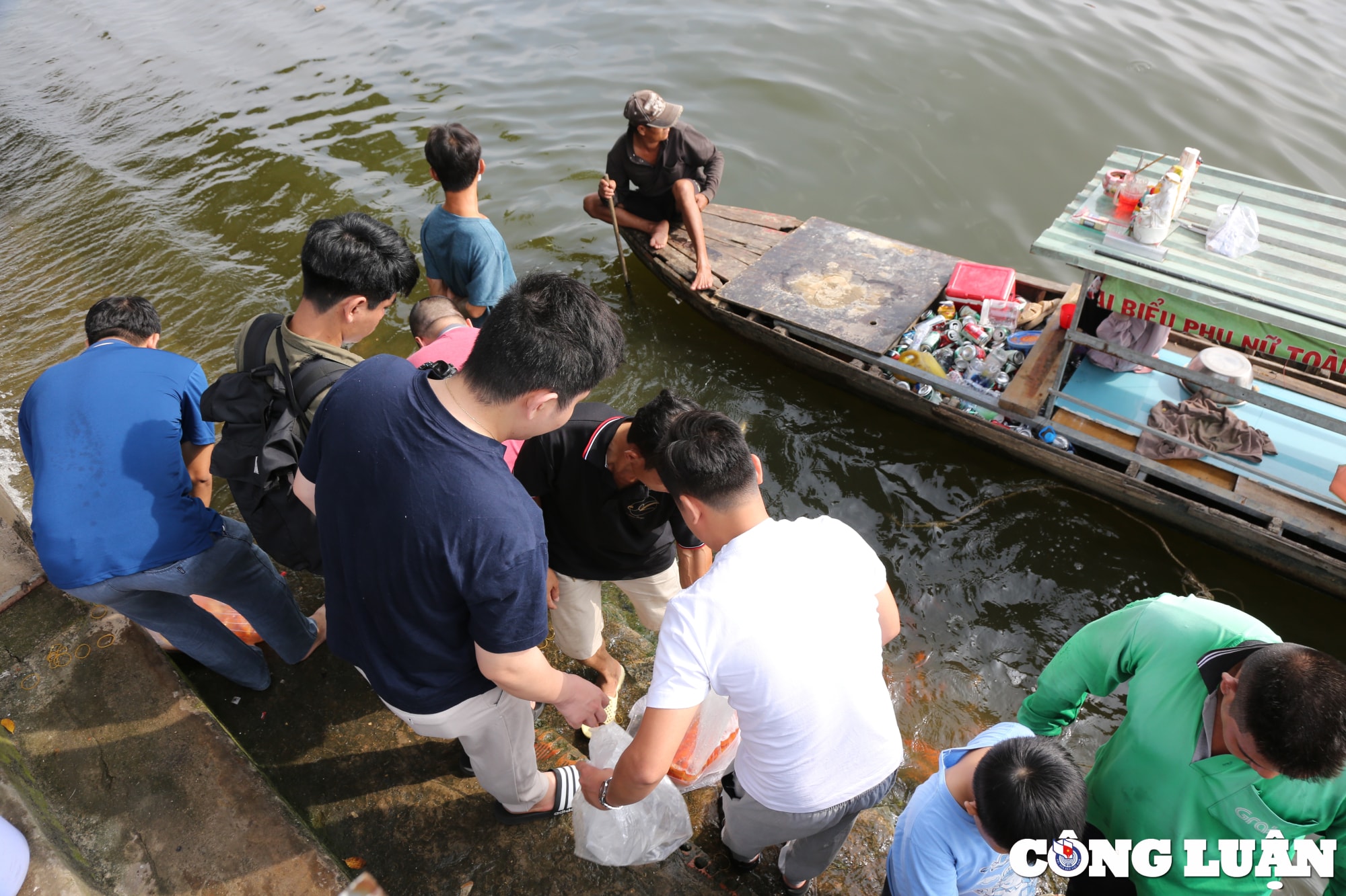 nguoi dan tp hcm chi tien trieu tha ca chep tien ong cong ong tao hinh 10