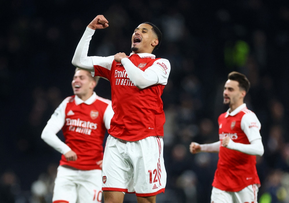 danh bai tottenham 2 0 arsenal tao cach biet 8 diem voi man city hinh 4