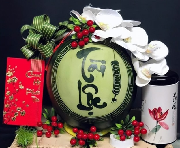 dich vu khac chu tao hinh dua hau dat khach dip tet co truyen hinh 1
