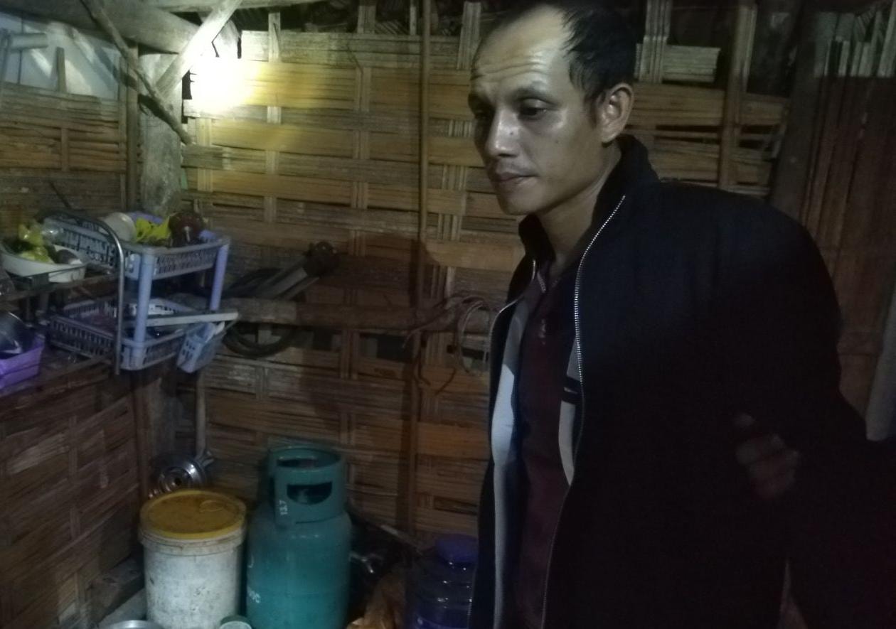 kon tum phat hien 1kg ma tuy da trong thung gao hinh 1