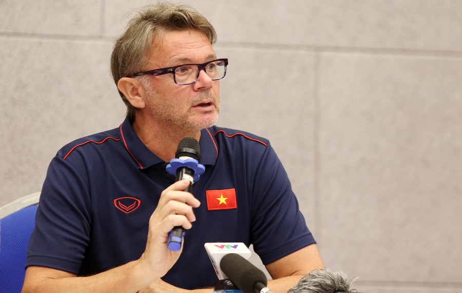 hlv philippe troussier sap duoc bo nhiem thay ong park dan dat tuyen viet nam hinh 2