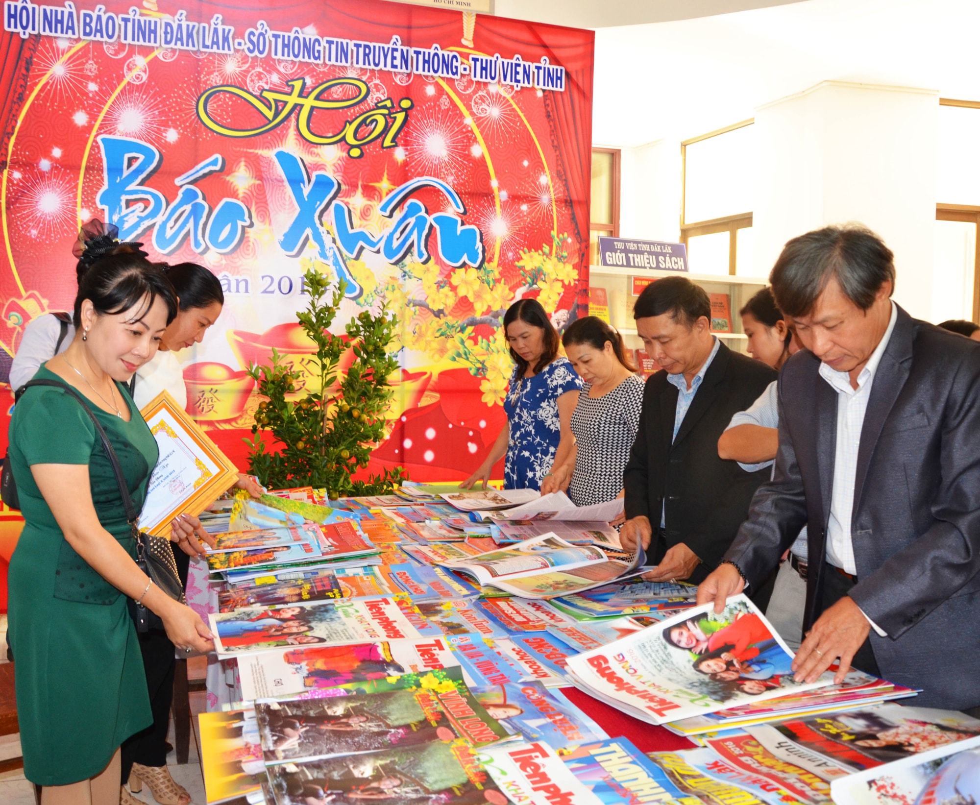 nha bao duong xuan nam va chuyen 5 giai pham 1 tinh than xuan hinh 1