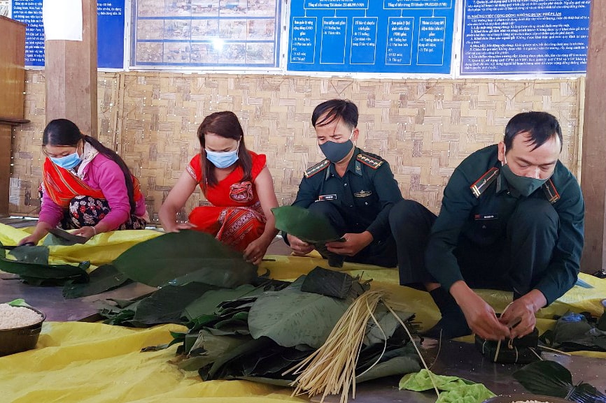 banh chung xanh tham tinh quan dan bien gioi hinh 1