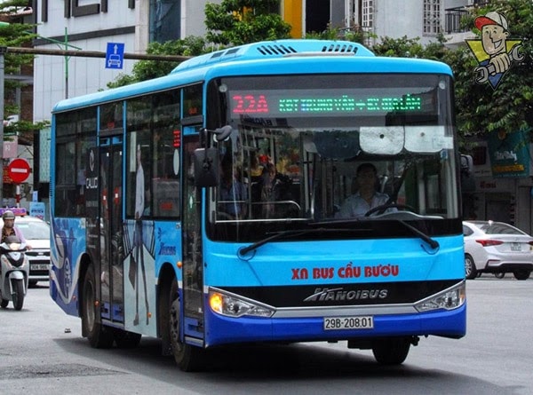 ha noi tau dien xe buyt chay xuyen tet phuc vu nguoi dan di lai hinh 1