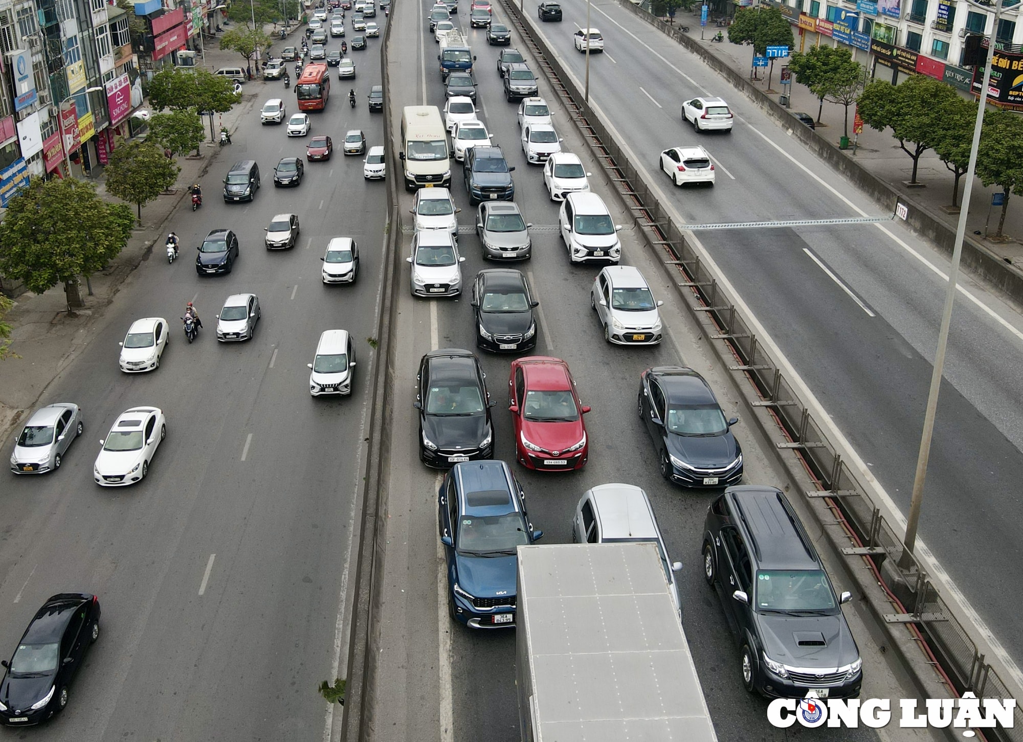 mung 2 tet tac duong cao toc phap van cau gie va vanh dai 3 tren cao hinh 1