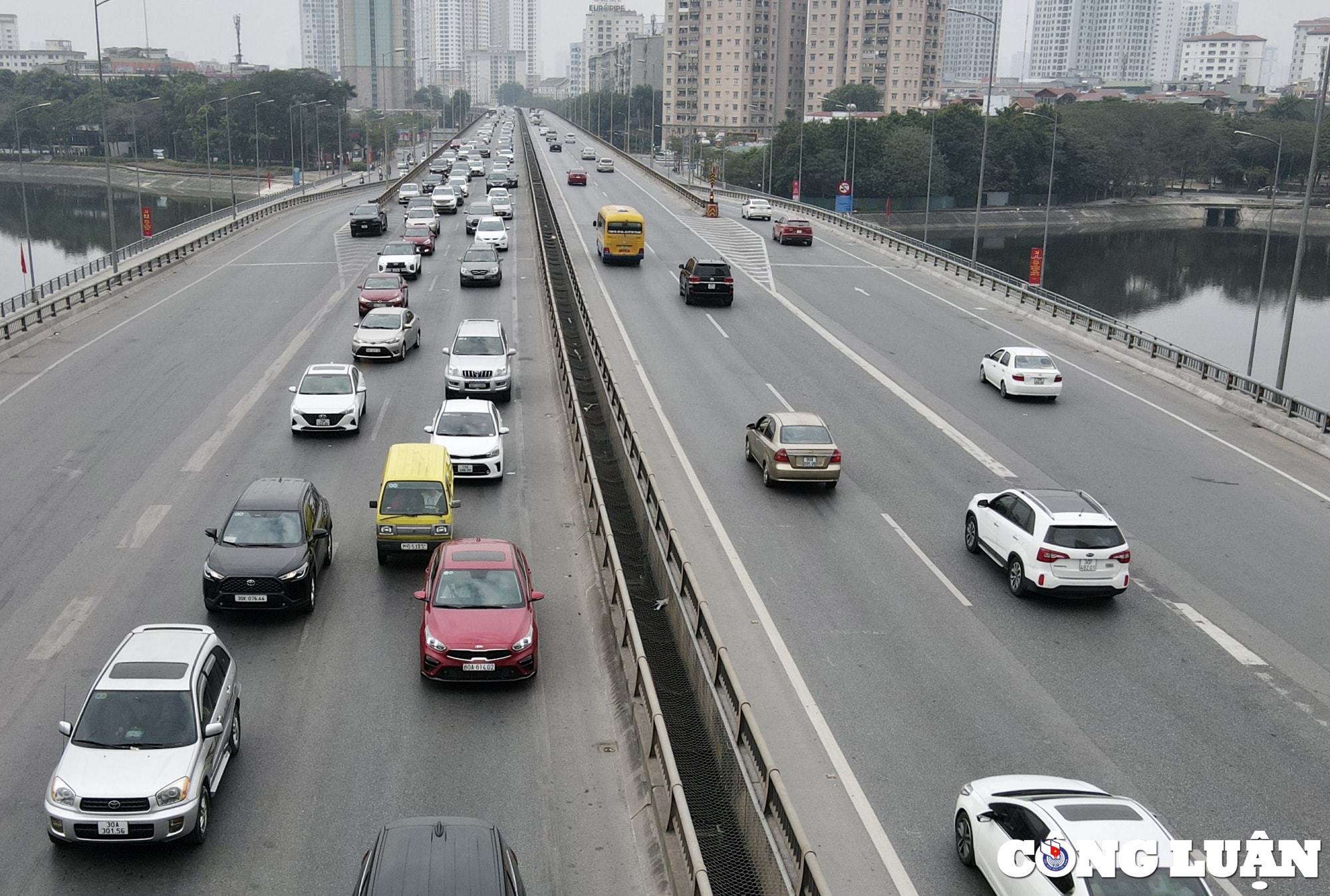 mung 2 tet tac duong cao toc phap van cau gie va vanh dai 3 tren cao hinh 4