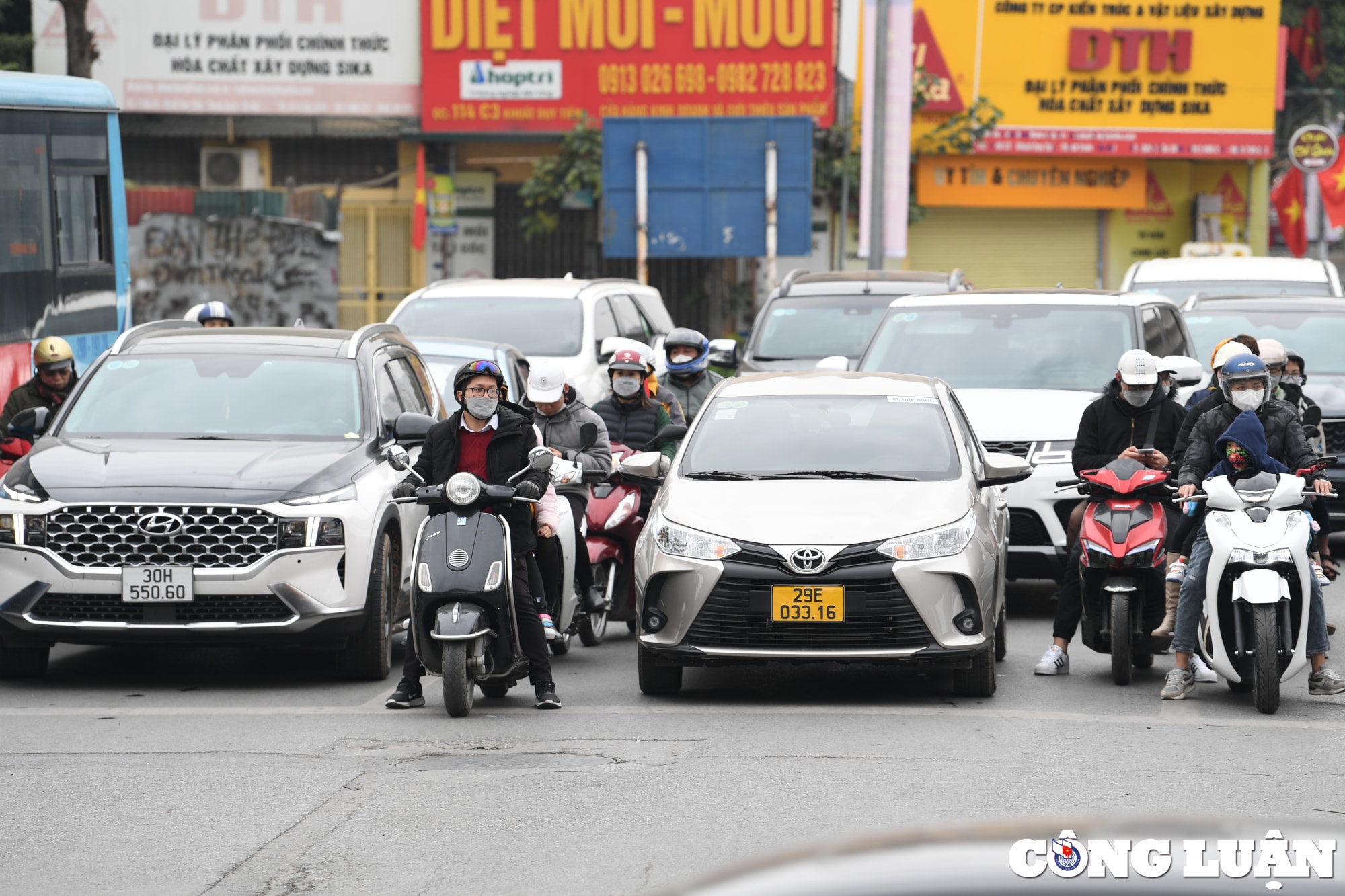 mung 2 tet tac duong cao toc phap van cau gie va vanh dai 3 tren cao hinh 3