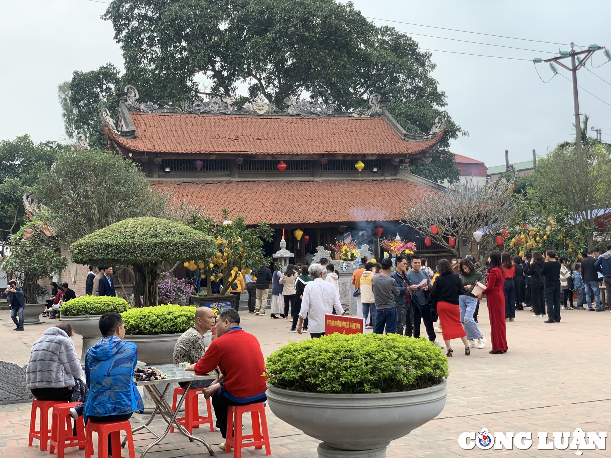 tp hai duong du khach do don ve den bia xin loc dau nam moi 2023 hinh 10
