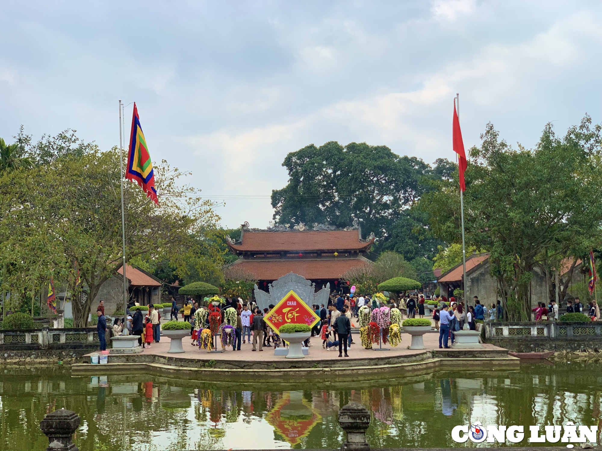 tp hai duong du khach do don ve den bia xin loc dau nam moi 2023 hinh 6
