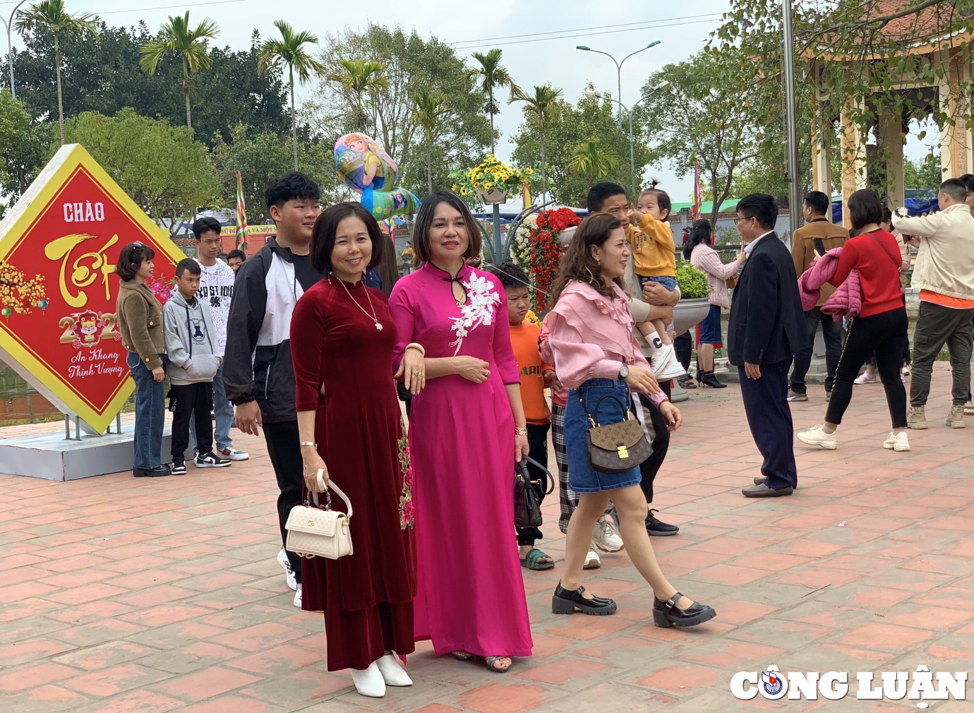 tp hai duong du khach do don ve den bia xin loc dau nam moi 2023 hinh 13