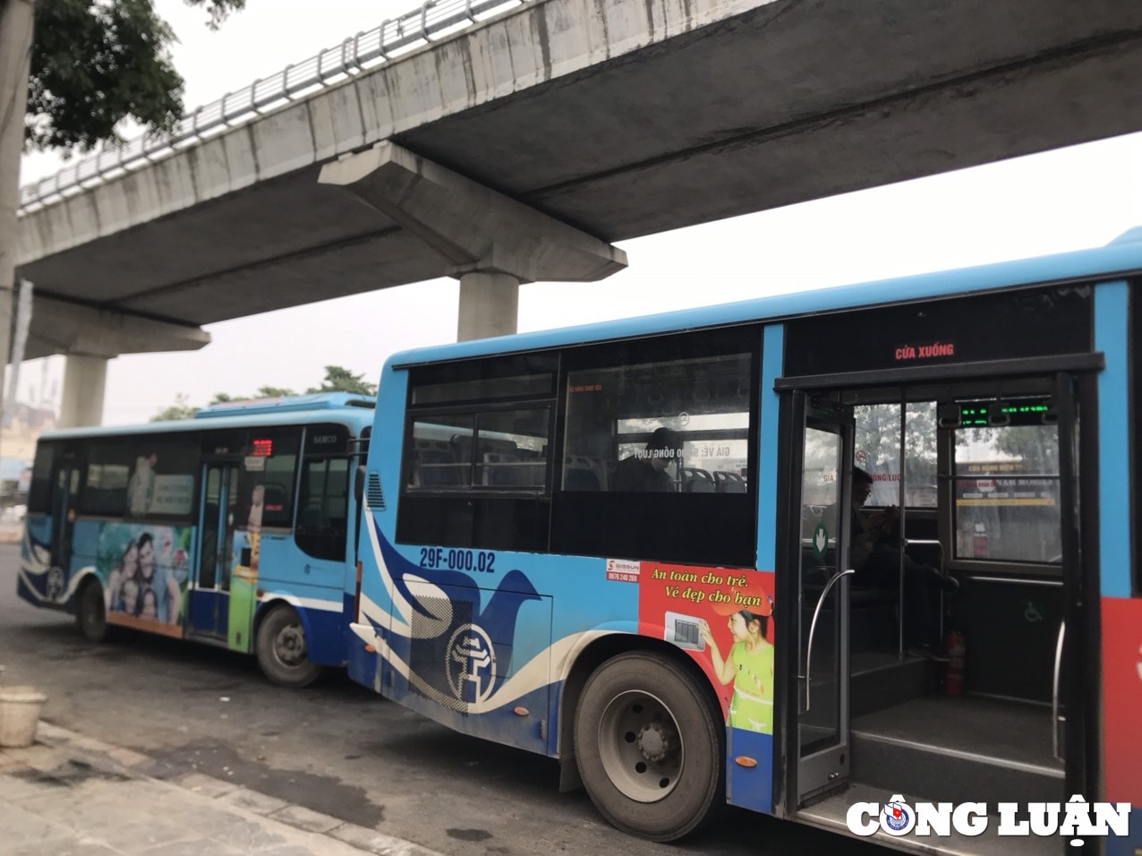 nhung chuyen xe buyt chay trong mua xuan hinh 2