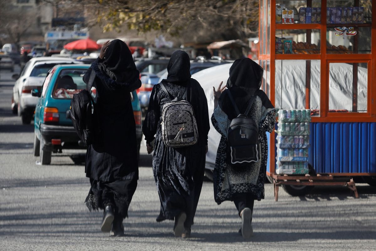 nu sinh afghanistan khong duoc du thi dai hoc hinh 1