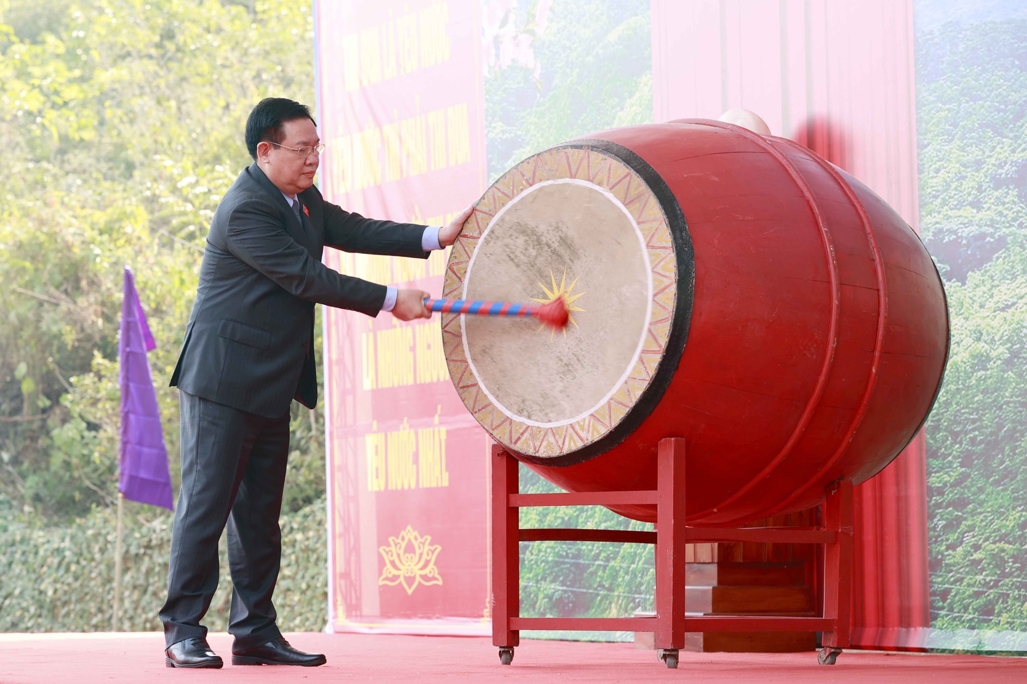 bao ve va phat trien rung nham xay dung mot nen kinh te xanh hinh 2