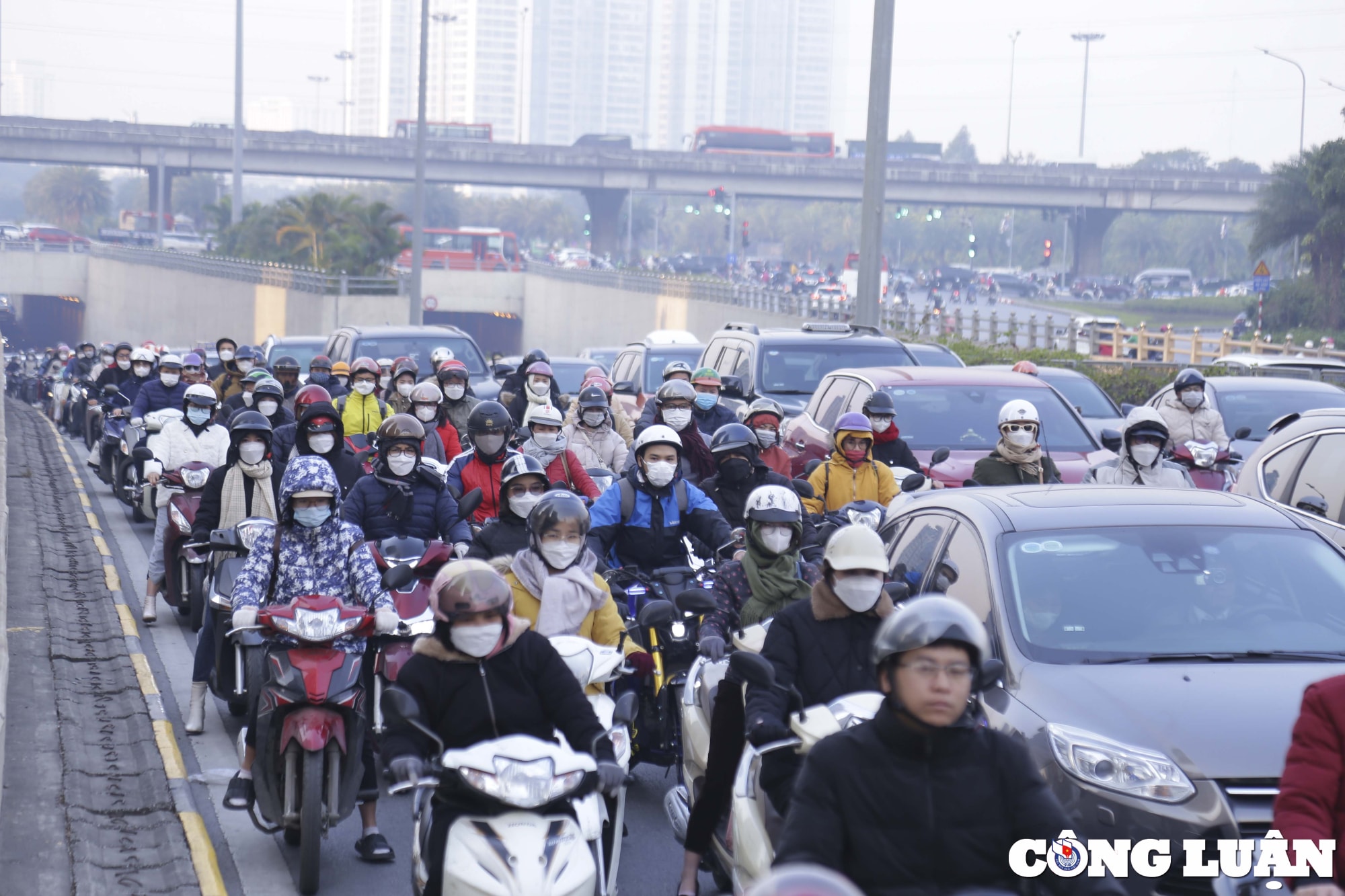 ha noi sau ky nghi tet duong pho lai un tac gio cao diem hinh 3