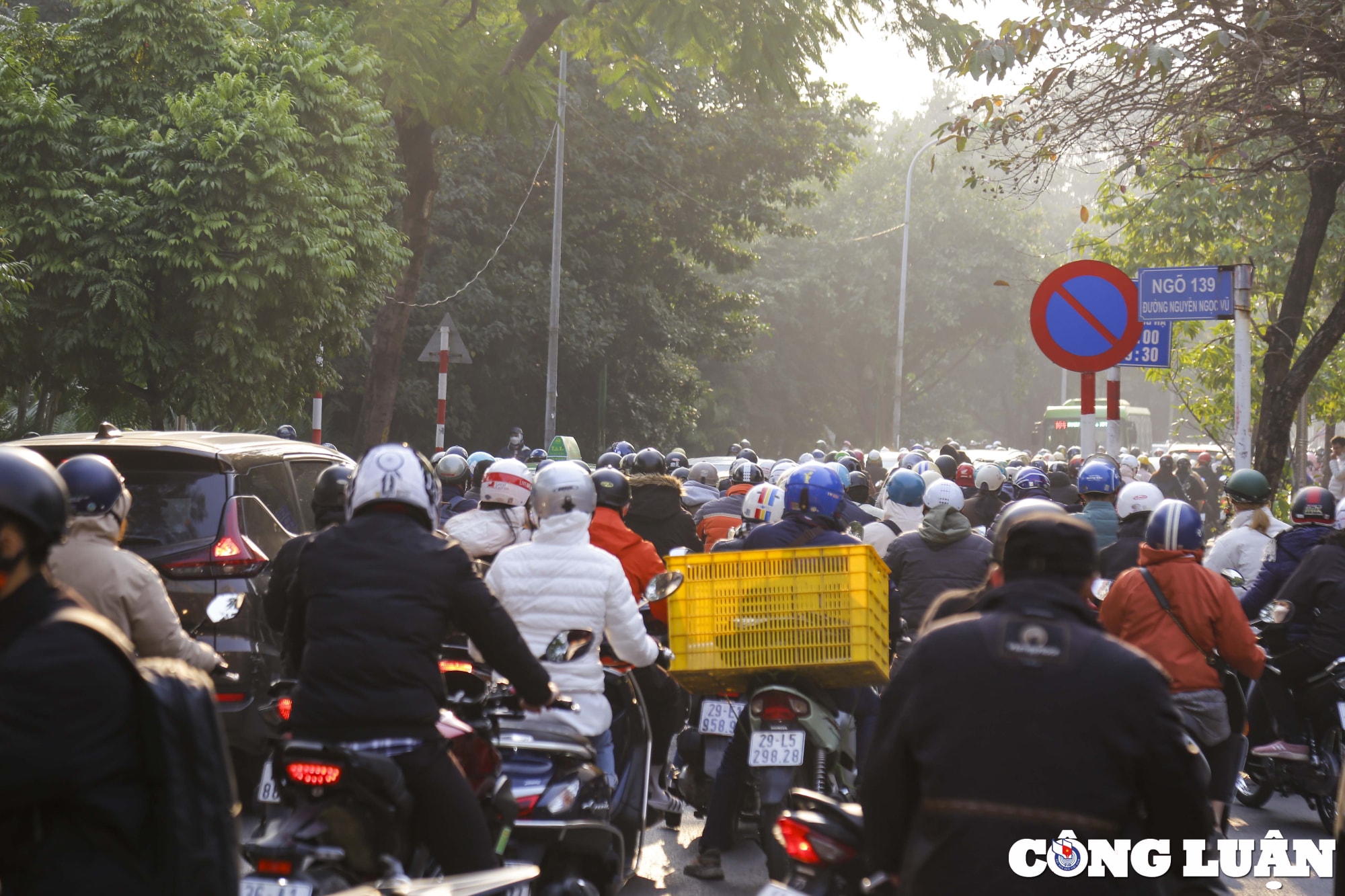 ha noi sau ky nghi tet duong pho lai un tac gio cao diem hinh 5
