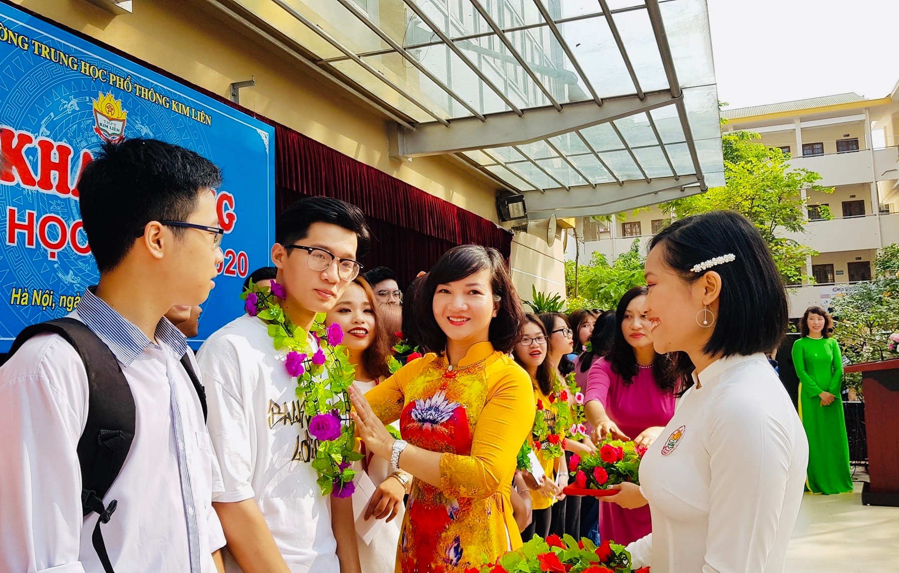 hieu truong truong thpt kim lien ha noi lua chon mon hoc o bac thpt rat quan trong va mang tinh quyet dinh hinh 1