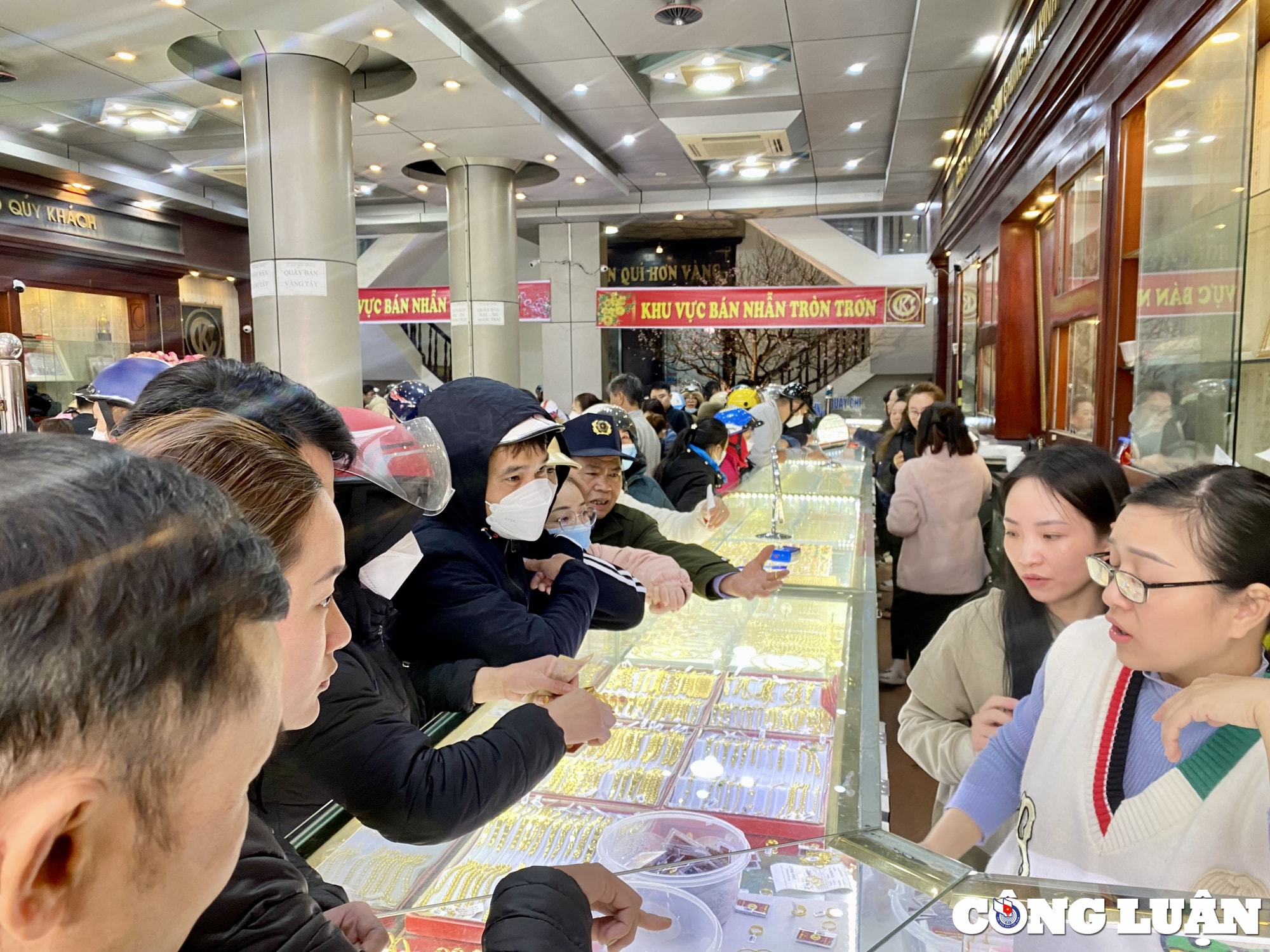 pho kinh doanh vang lon nhat thanh hoa tap nap ngay via than tai hinh 1
