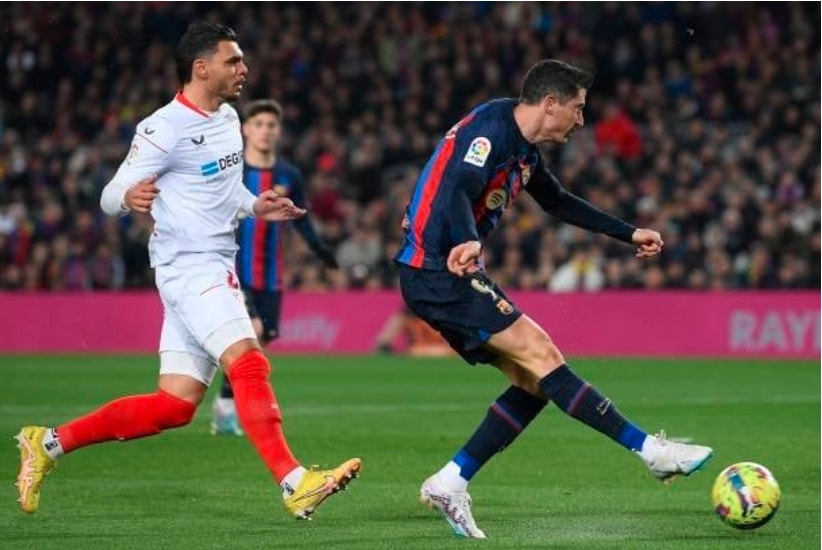 danh bai sevilla 3 0 barca bo xa real madrid 8 diem tren bang xep hang la liga hinh 2