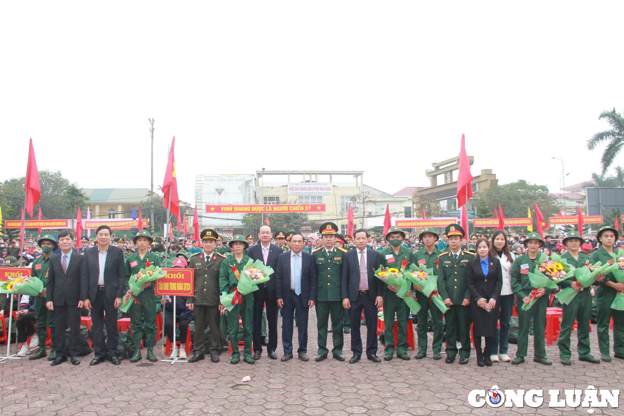 ha tinh tien 1445 thanh nien len duong nhap ngu hinh 4