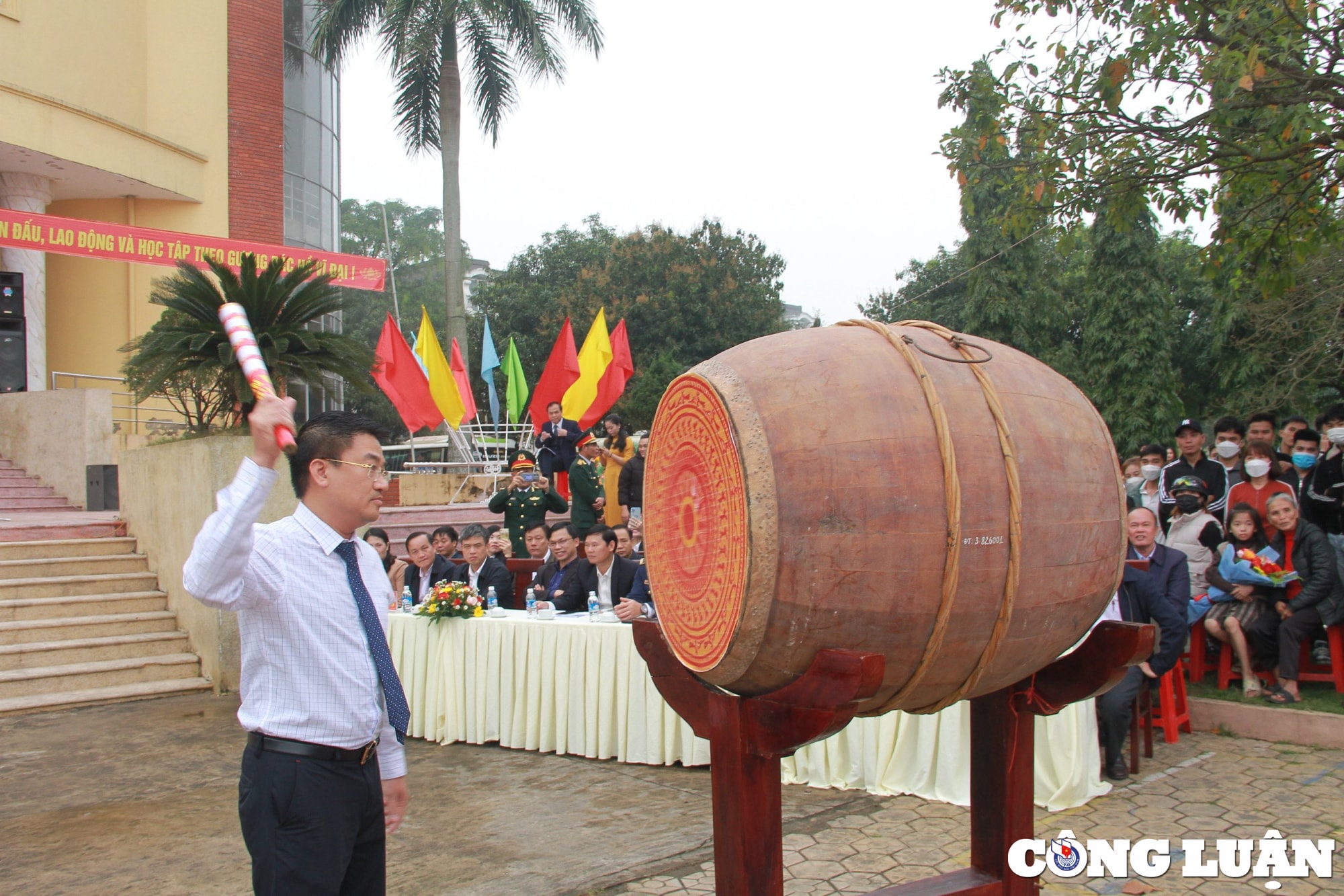 ha tinh tien 1445 thanh nien len duong nhap ngu hinh 3