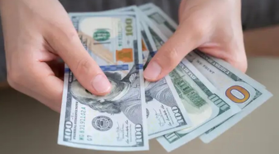 dong usd nong ham hap cao vuot troi so voi cho den hinh 1