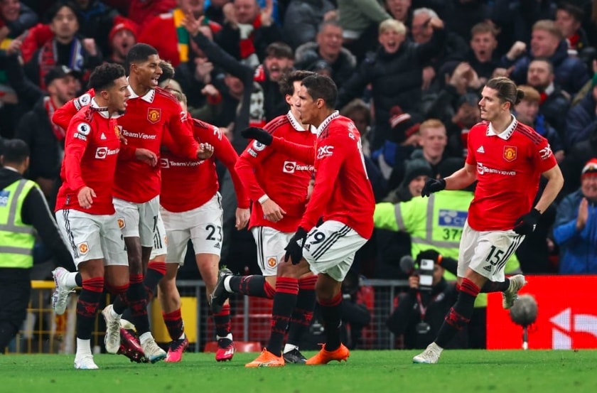 rashford va sancho toa sang mu may man thoat thua truoc leeds hinh 1