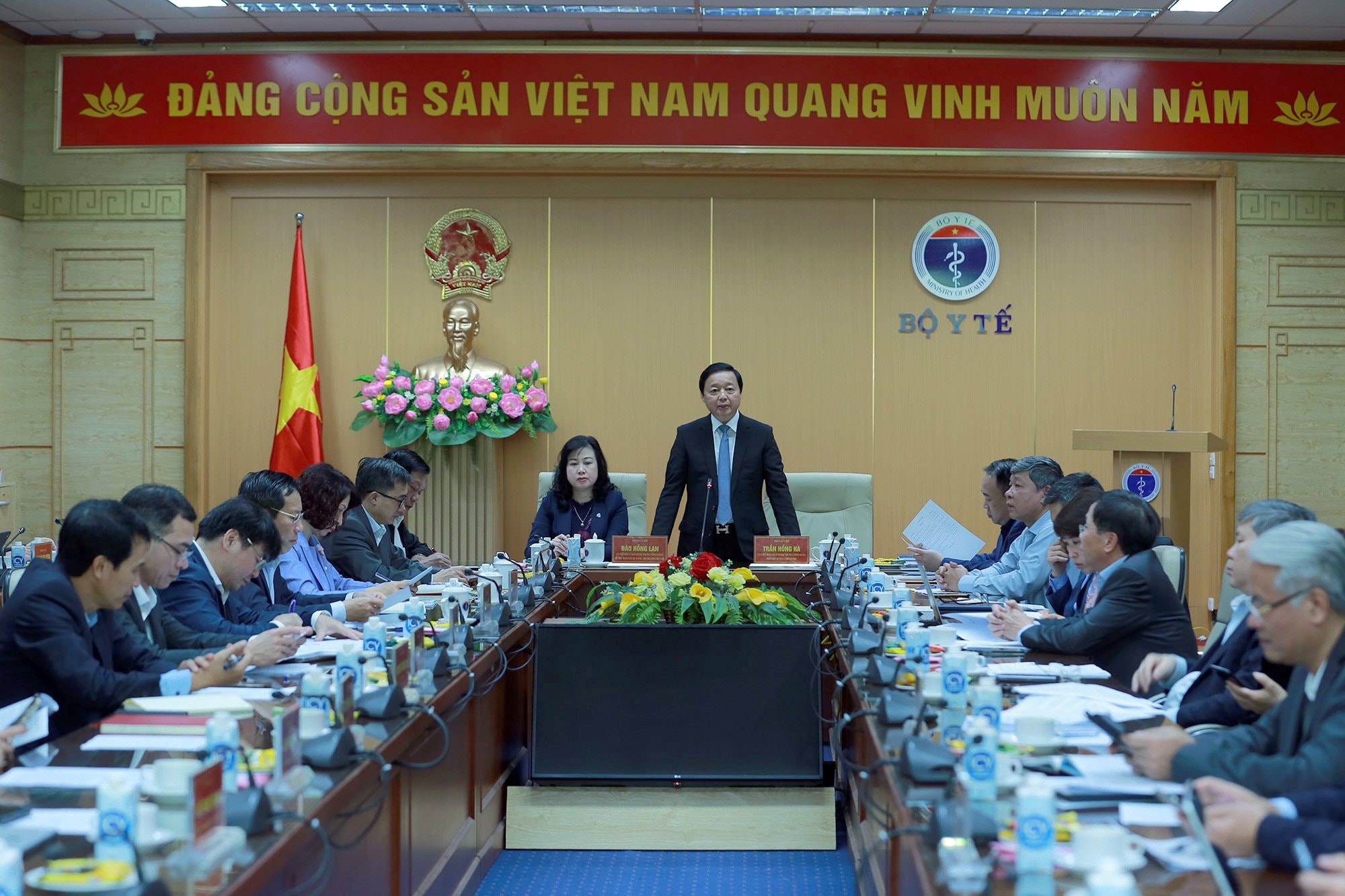 nhung van de ve y te cap bach can thao go ngay thay vi ngoi cho sua toan dien hinh 2