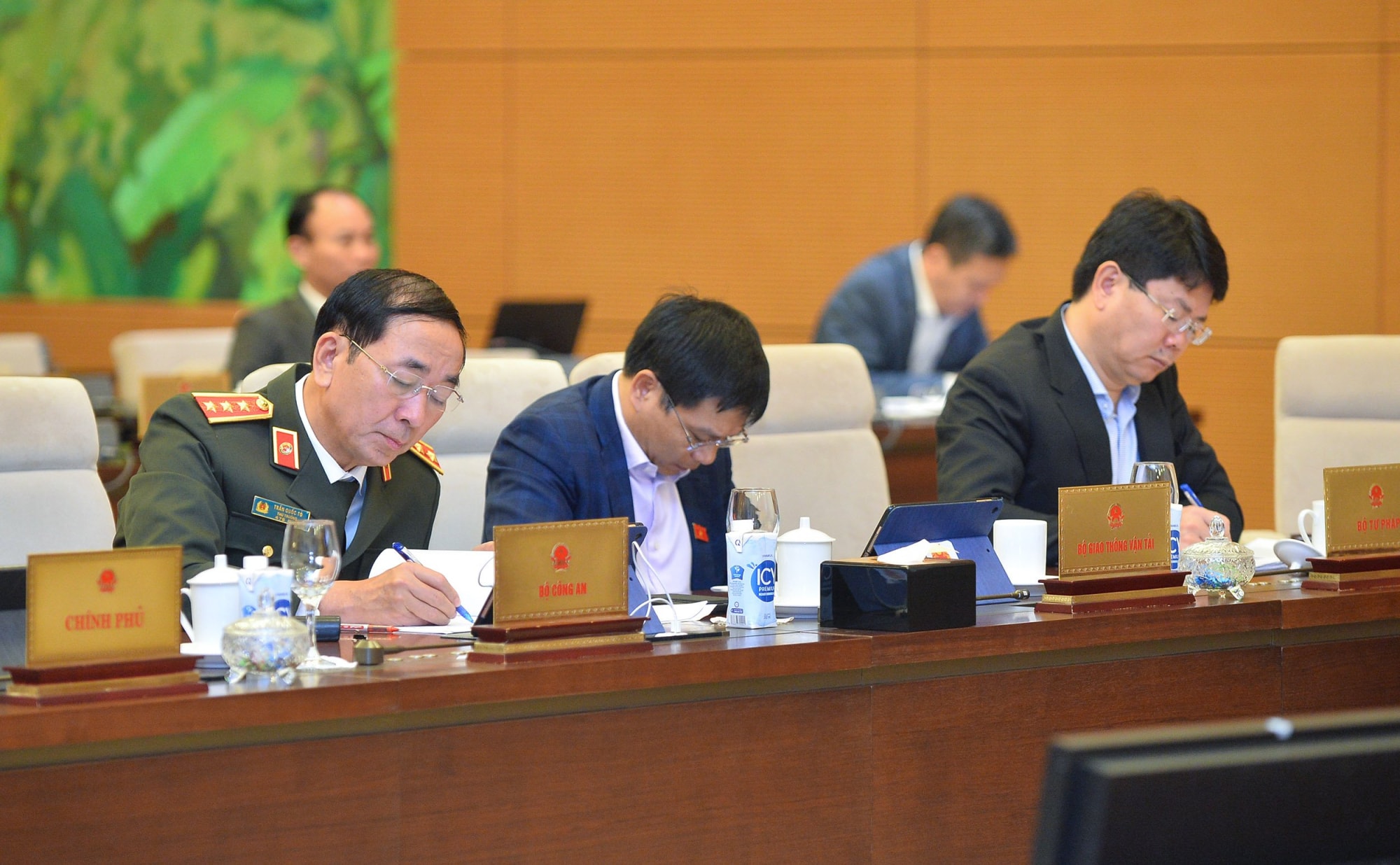 tiep tuc khang dinh ban linh quyet tam chinh tri cua quoc hoi truoc nhung van de cap bach hinh 3