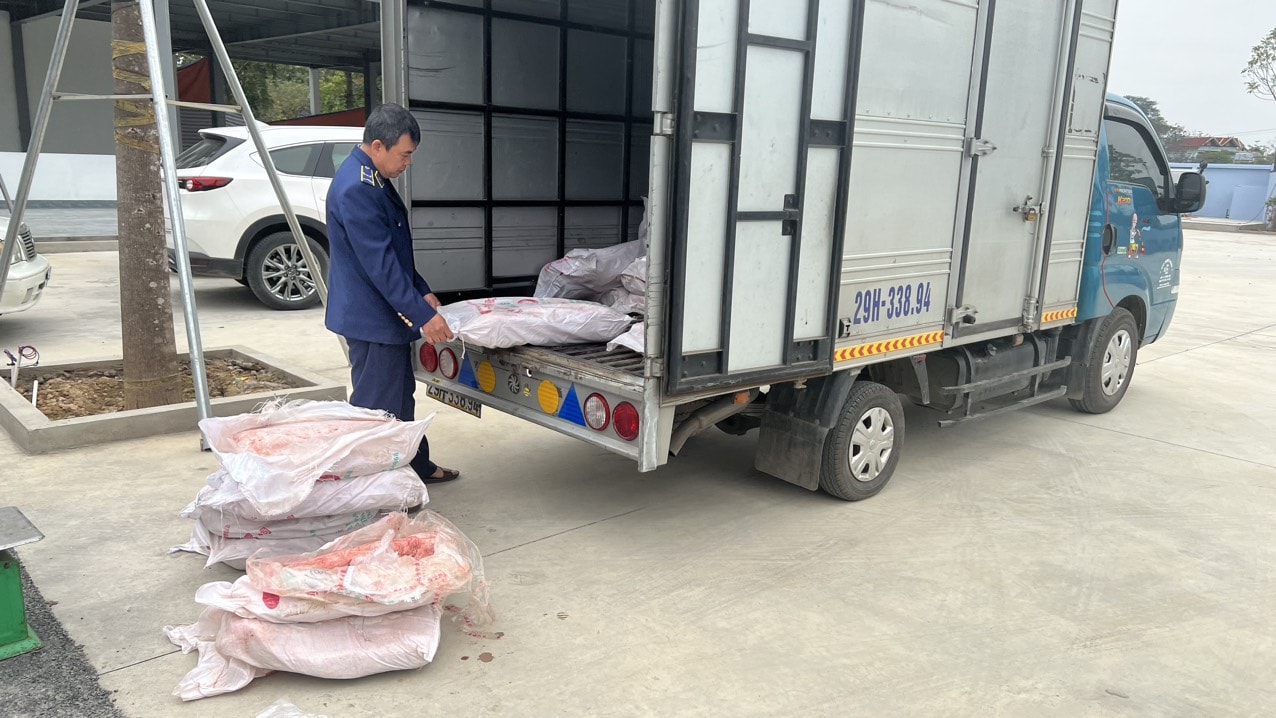 ha noi tam giu 700 kg nam lon khong ro nguon goc xuat xu hinh 2