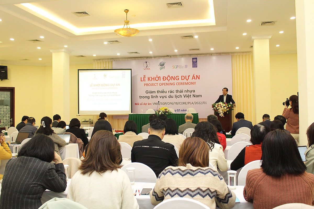 khoi dong du an giam thieu rac thai nhua trong linh vuc du lich viet nam hinh 1