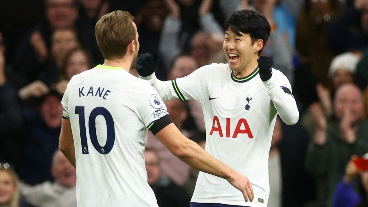 son heung min toa sang tottenham vao top 4 ngoai hang anh hinh 3