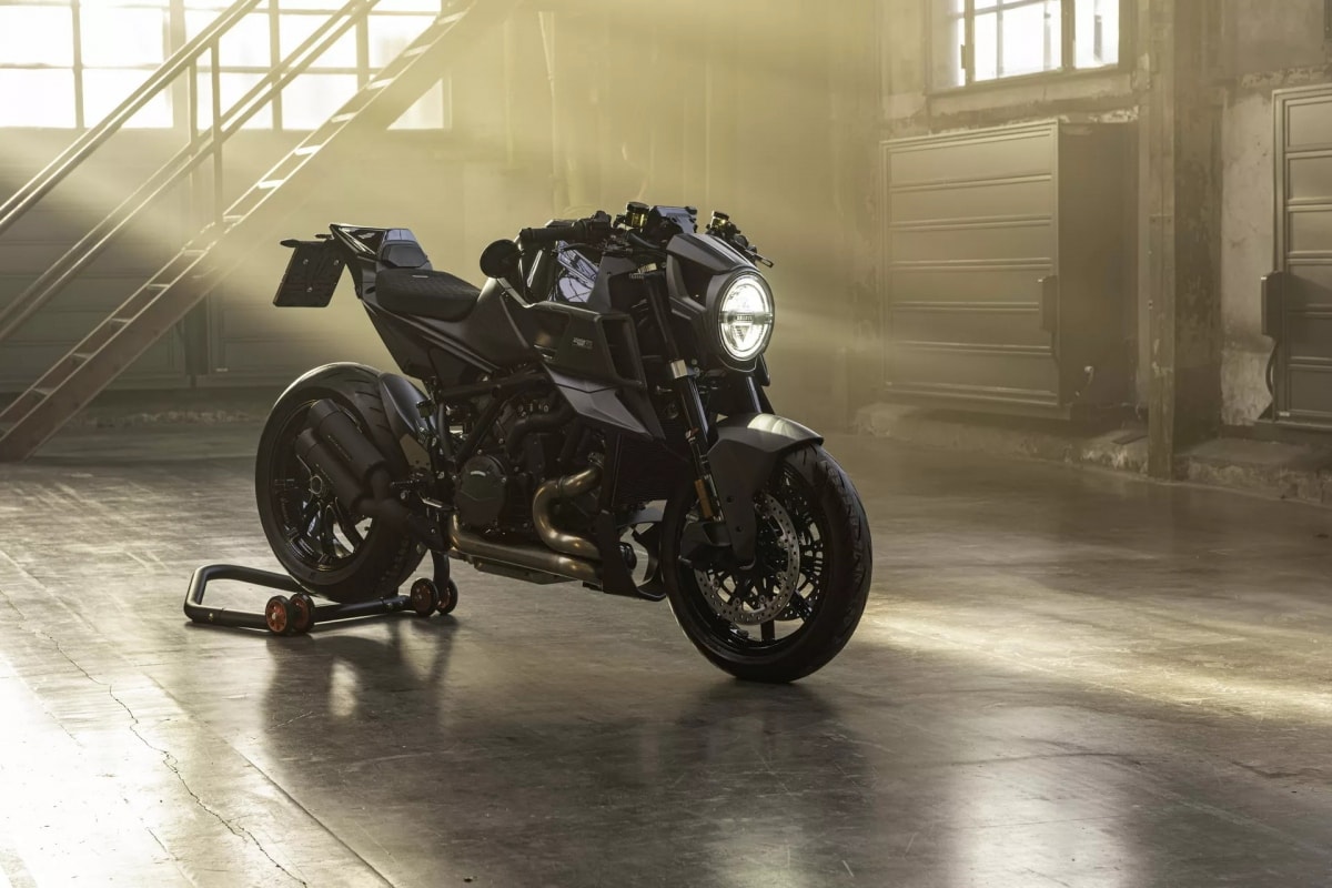 brabus trinh lang sieu mo to ktm 1300 r edition 23 hinh 2
