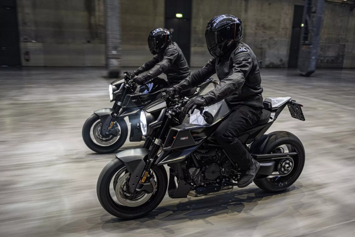 brabus trinh lang sieu mo to ktm 1300 r edition 23 hinh 3