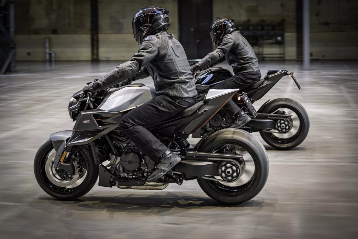 brabus trinh lang sieu mo to ktm 1300 r edition 23 hinh 4
