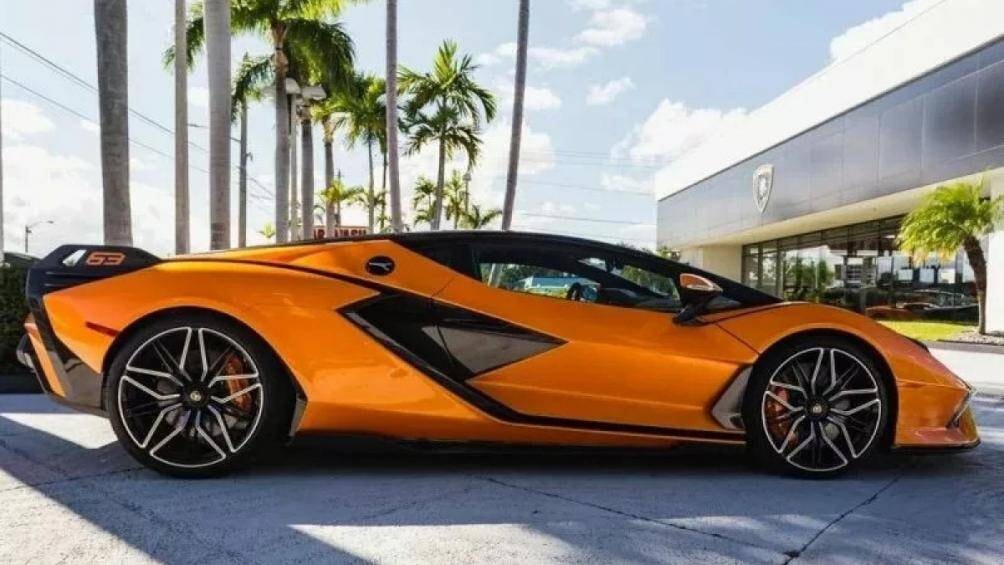 lamborghini sian duoc chao ban gia 33 trieu usd hinh 2