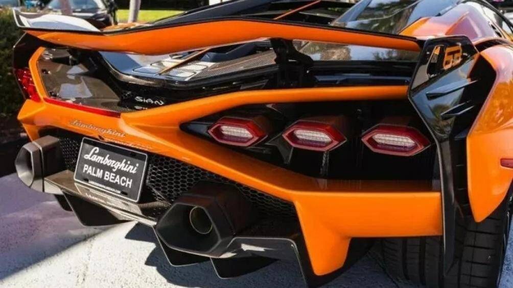 lamborghini sian duoc chao ban gia 33 trieu usd hinh 4