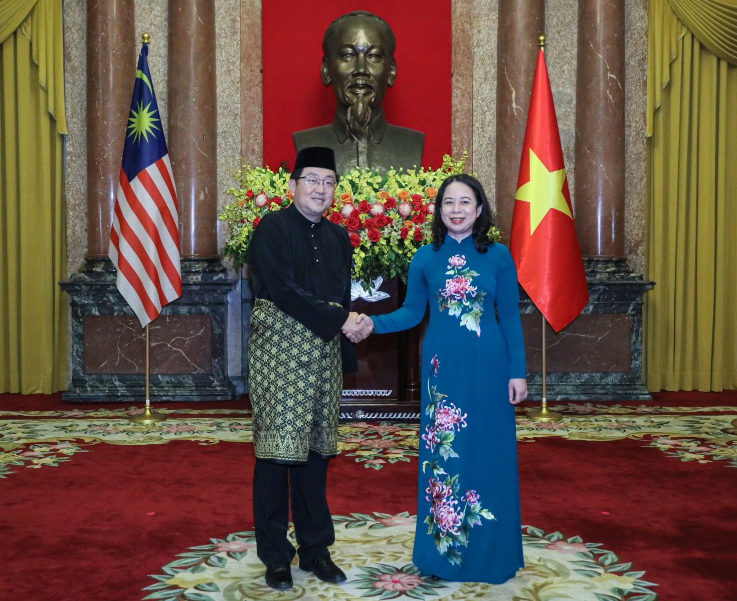 quyen chu tich nuoc vo thi anh xuan tiep dai su cac nuoc malaysia campuchia thuy si den trinh quoc thu hinh 2