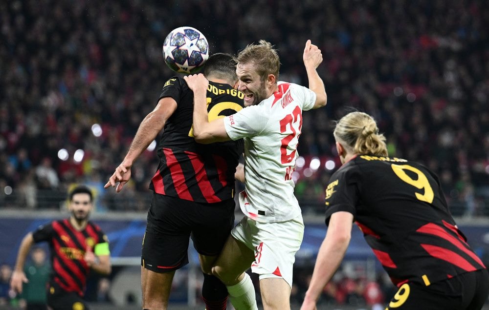 haaland choi mo nhat man city hoa hu via tren san leipzig hinh 5