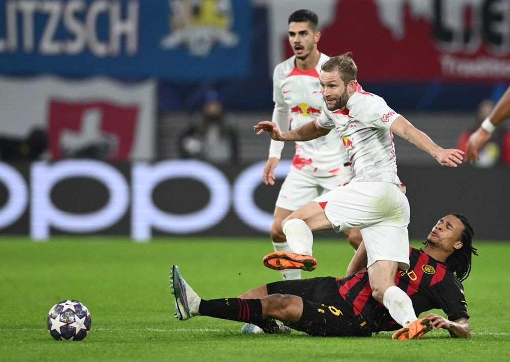 haaland choi mo nhat man city hoa hu via tren san leipzig hinh 1