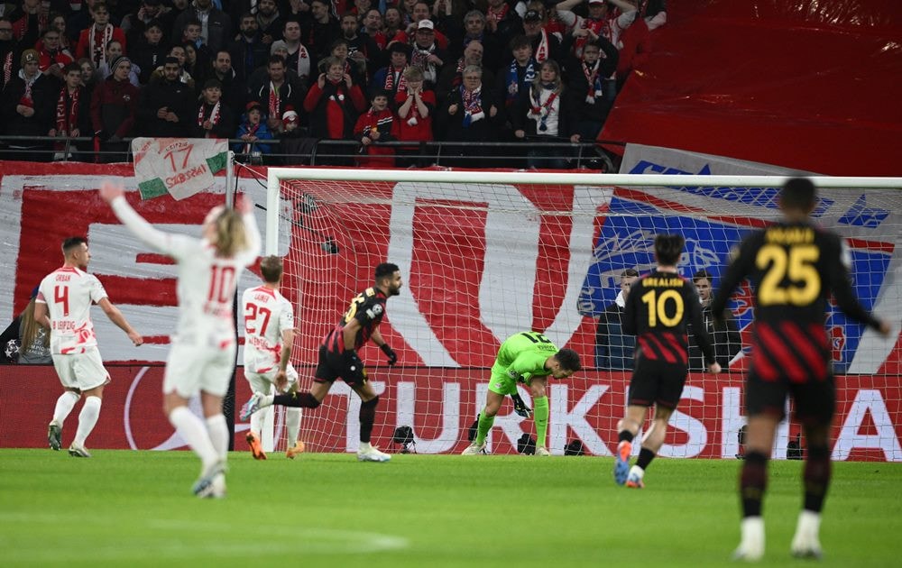 haaland choi mo nhat man city hoa hu via tren san leipzig hinh 2