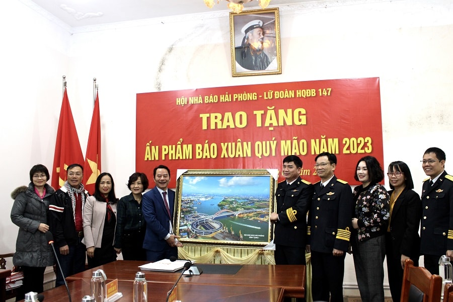 hoi nha bao thanh pho hai phong tang lu doan 147 an pham bao xuan quy mao 2023 hinh 2