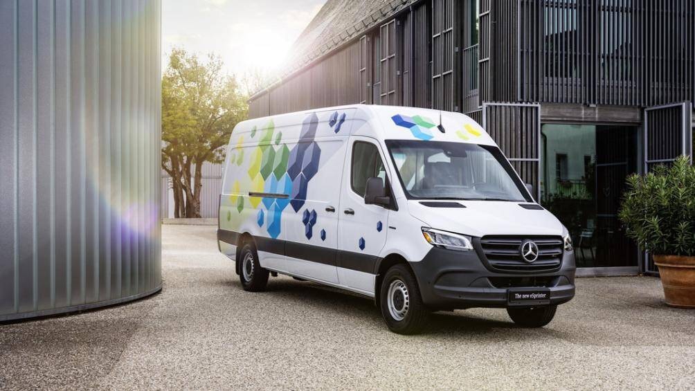 chiem nguong nha di dong mercedes benz sprinter chay dien tien nghi hinh 1