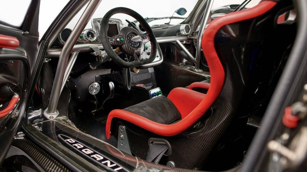 sieu xe pagani zonda r duoc ban dau gia gan 7 trieu usd hinh 11
