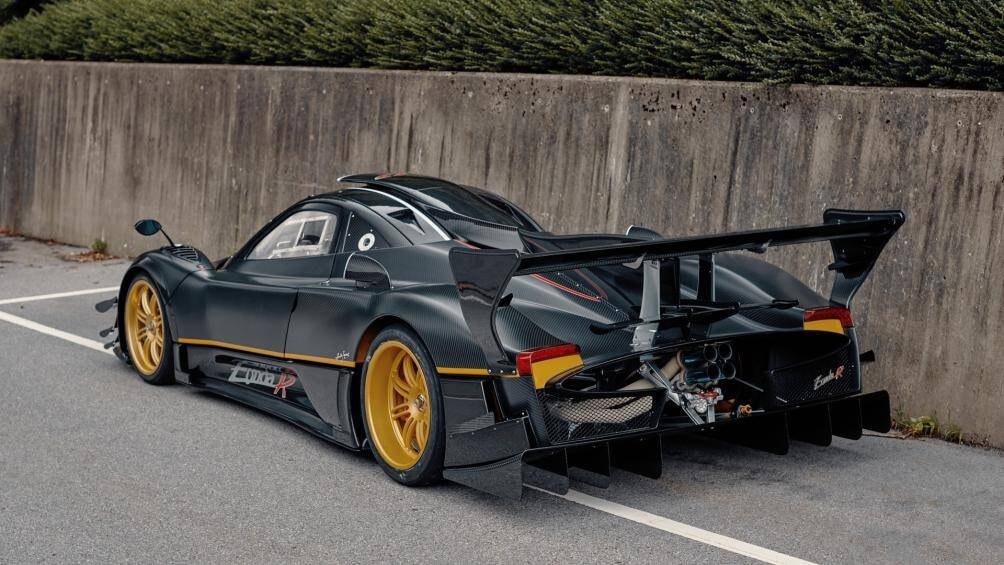 sieu xe pagani zonda r duoc ban dau gia gan 7 trieu usd hinh 3