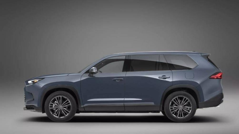 toyota grand highlander 2024 trinh lang voi thiet ke the thao hon hinh 3