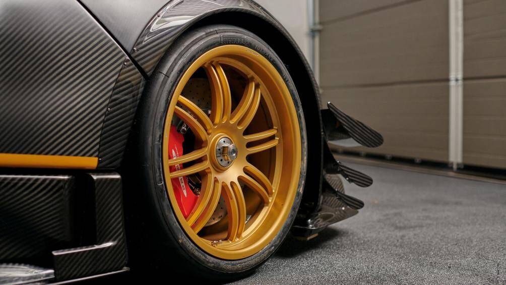 sieu xe pagani zonda r duoc ban dau gia gan 7 trieu usd hinh 6